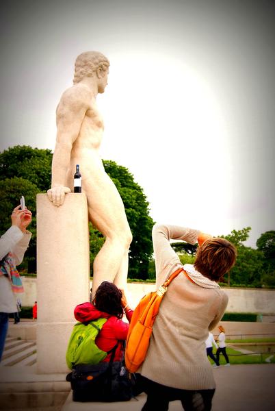 Au Trocadéro, photographié par les visiteurs ...